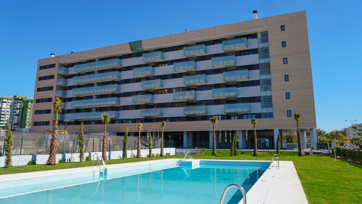 Piscina de Paraninfo Residencial en Teatinos, Málaga